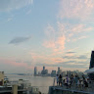 Meet your Posher, Avery